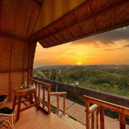 D Sebuluh Bungalow Batumadeg Extérieur photo