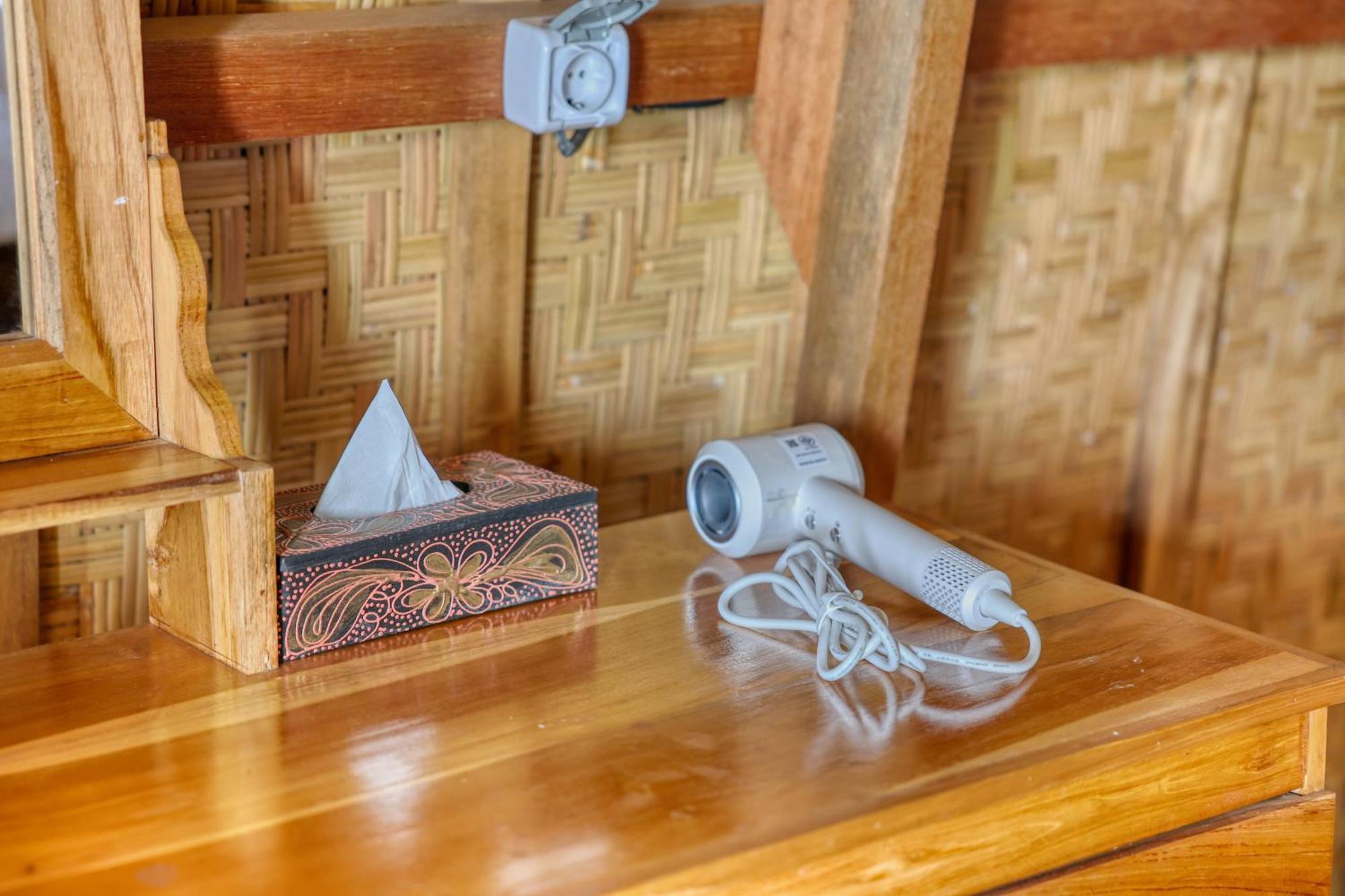 D Sebuluh Bungalow Batumadeg Extérieur photo
